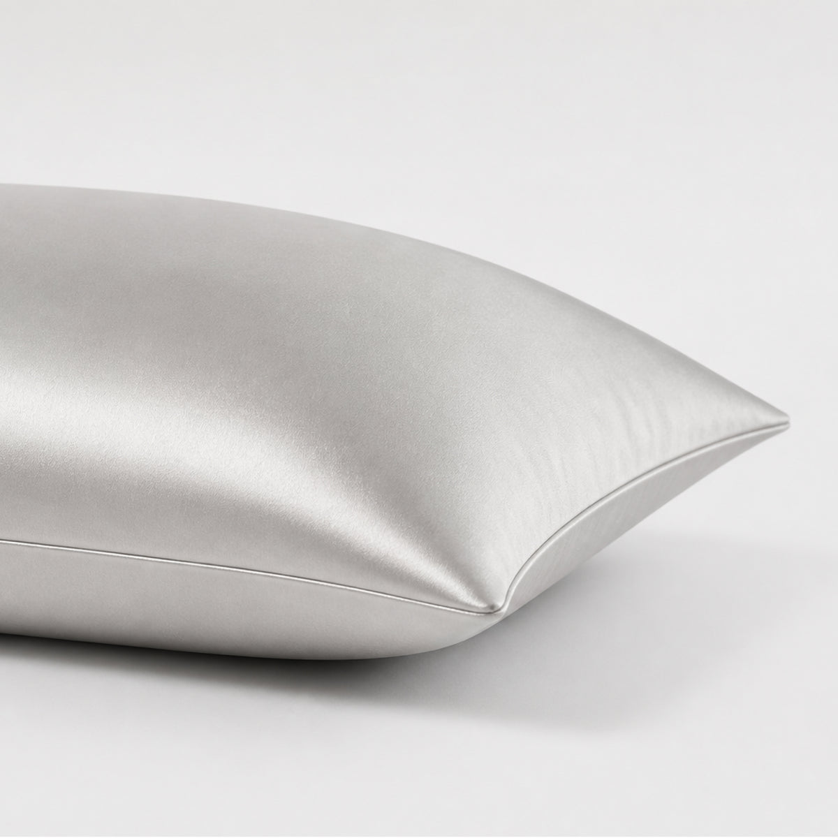 A realistic 30-night silk pillowcase trial: what to notice