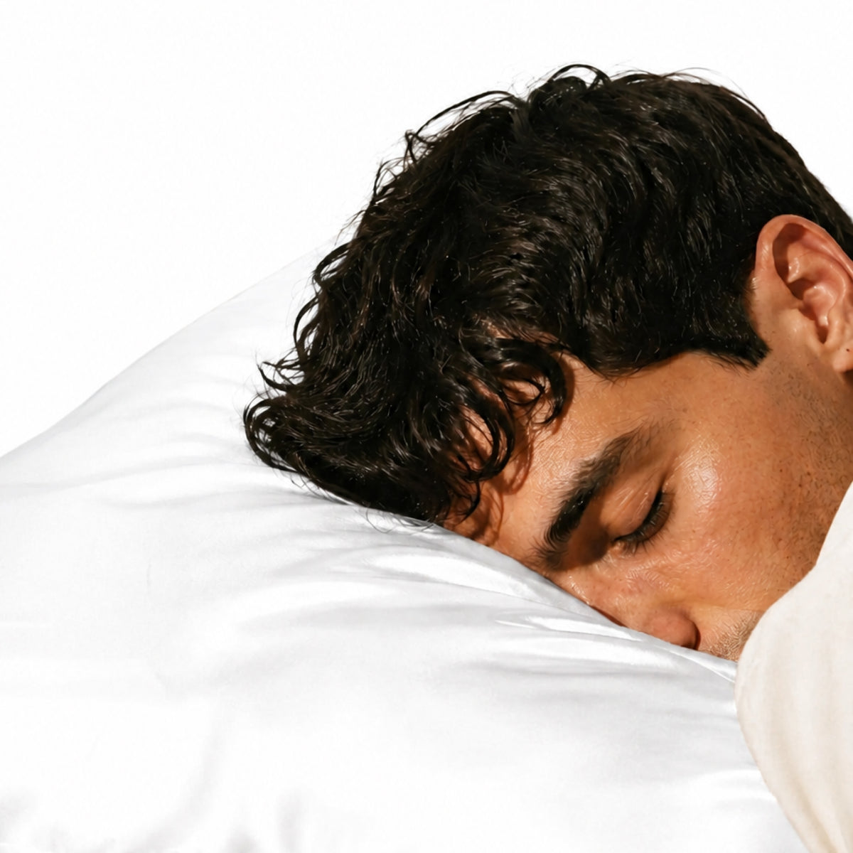 8 reasons a silk pillowcase is the most underrated grooming upgrade for single men